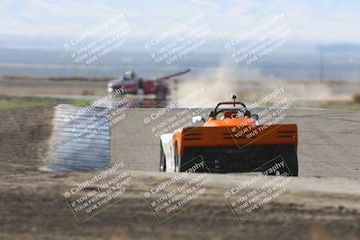 media/Oct-26-2025-CalClub SCCA (Sun) [[8ce1e69566]]/Group 6/Grapevine/